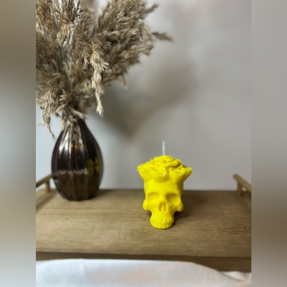 Rose Skull Head💀 Soy Wax Candle- Ocean Breeze Scent - Picture 2 of 5